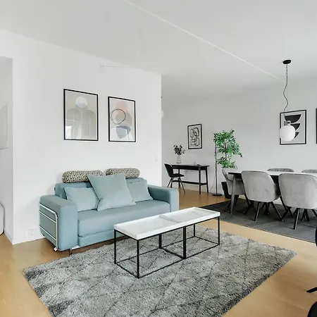 Apartament Sanders Arena - Inviting Three-bedroom Close To Metro Station *