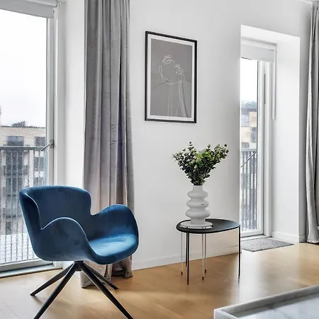 Lägenhet Sanders Arena - Inviting Three-bedroom Close To Metro Station *