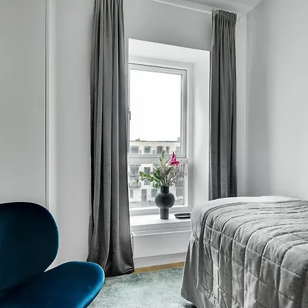 Lägenhet Sanders Arena - Inviting Three-bedroom Close To Metro Station